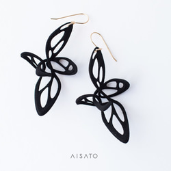 Dancing Butterfly Earring Black 第2張的照片