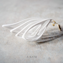 Malina Earrings White 第3張的照片