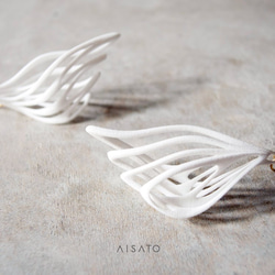 Malina Earrings White 第4張的照片