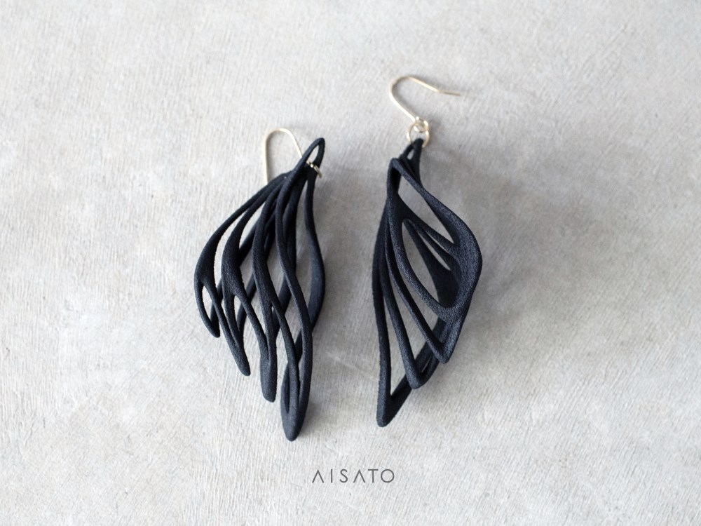 Malina Earrings Black マリーナ　ピアス　ブラック