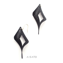 Open Square Earrings Black 第4張的照片