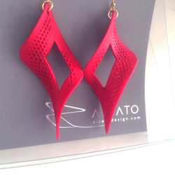 Open Square Earrings Red オープンスクエア　ピアス　レッド 1枚目の画像