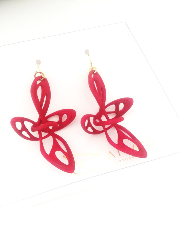 Dancing Butterfly Earring Red 第4張的照片