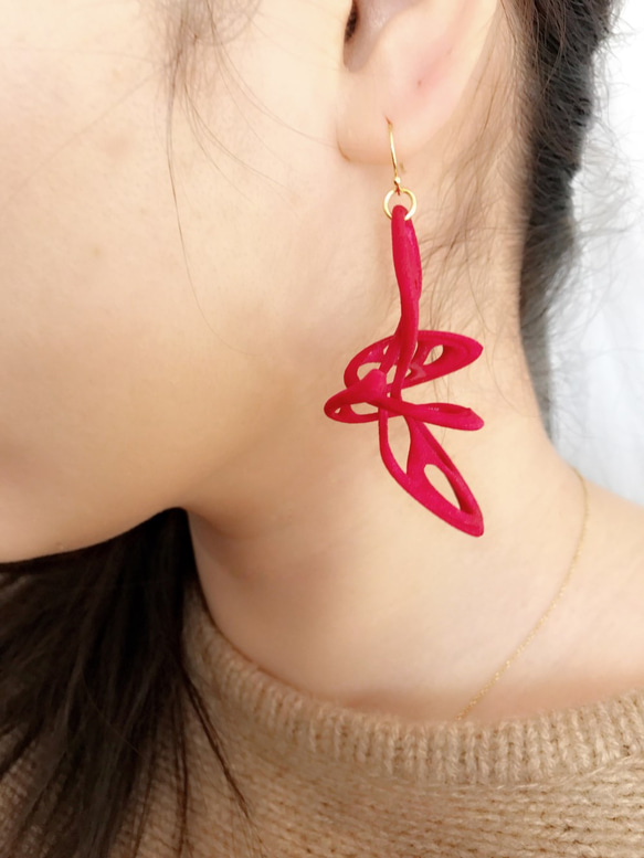 Dancing Butterfly Earring Red 第5張的照片