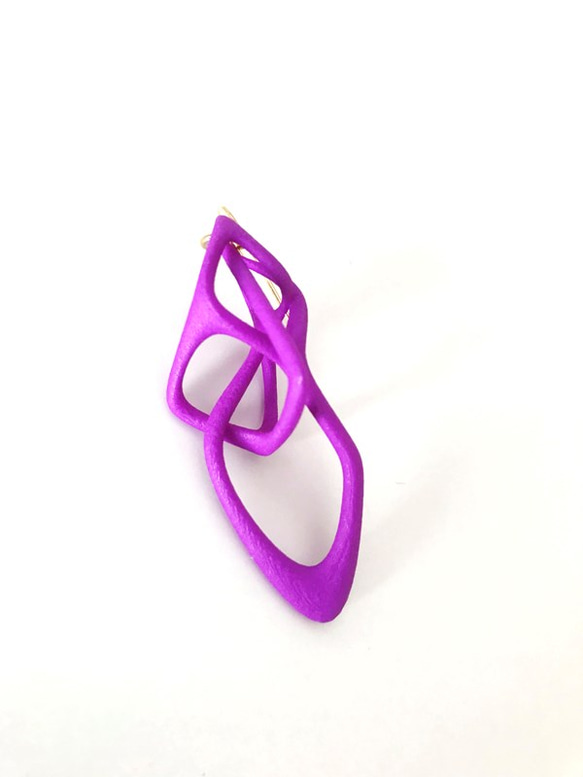 Tane Small Earrings Purple タネスモールピアス　パープル 2枚目の画像