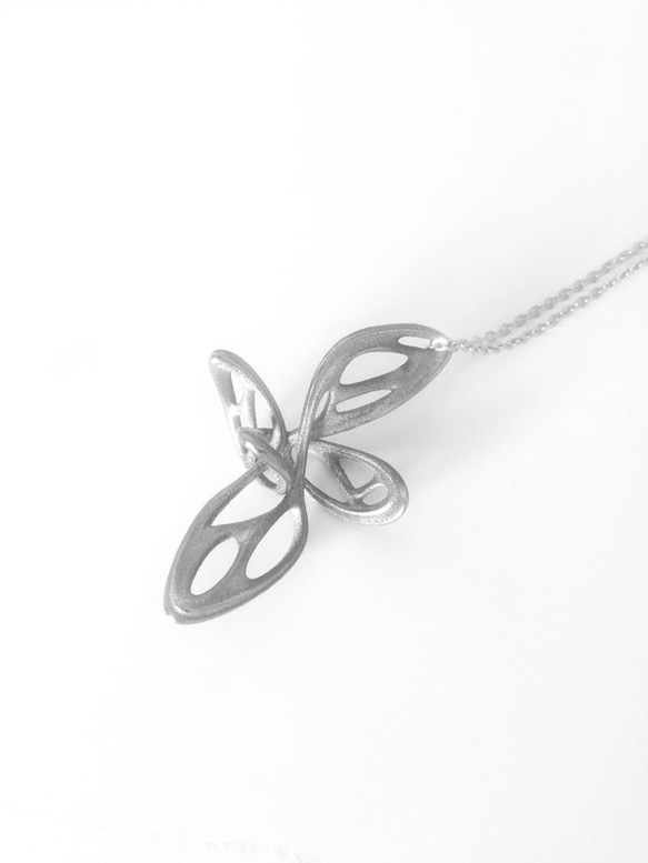 DancingButterflyNecklace　Silver 第2張的照片