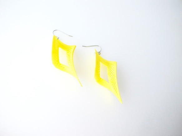 Open Square Earrings Lemonyellow 第2張的照片