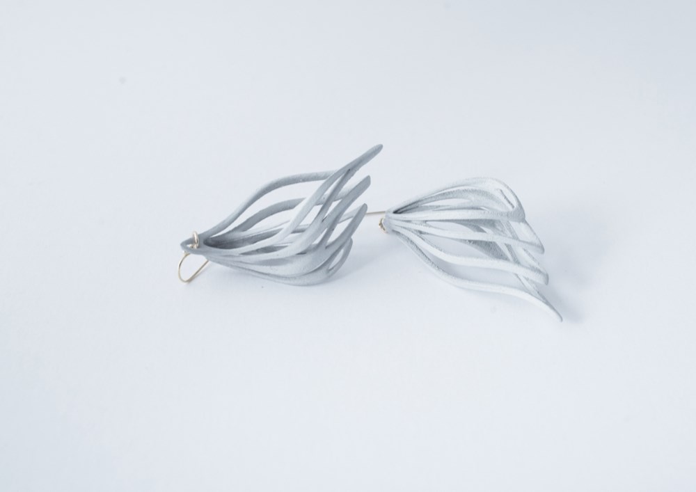 Malina Earrings Gray マリーナピアス　グレー