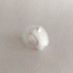 【雪色】猫のしっぽ iPhoneケース(お揃いコットンパールリング付き) 2枚目の画像