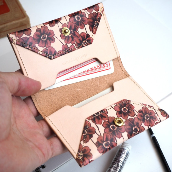 カードケース（チョコレートコスモス）牛革 レディース 花柄 ILL-1108 5枚目の画像