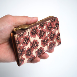 L形拉鍊碎片盒（巧克力波斯菊）通行卡迷你錢包 第3張的照片