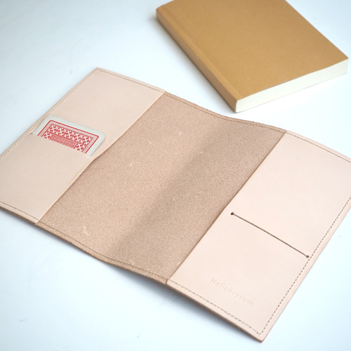 マリーゴールド①ブックカバー マリーゴールド①ブックカバー 文庫本刺繍のブックカラー マリー