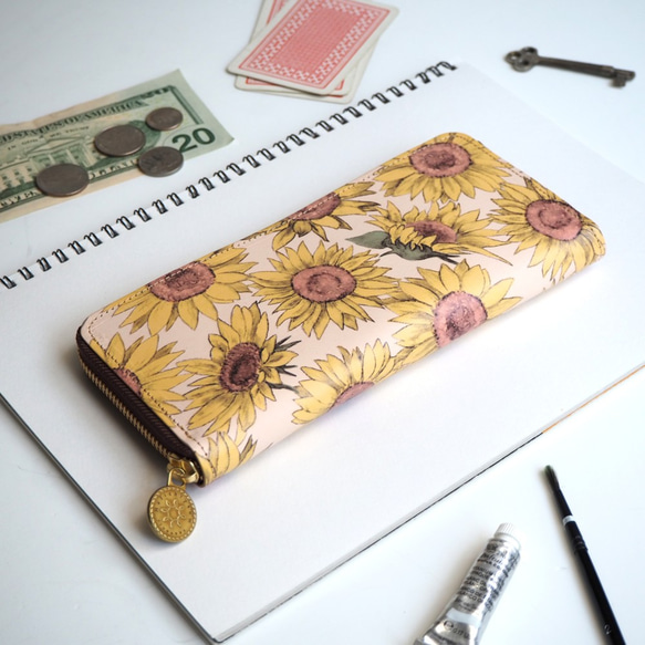 HELICHRYSUM  ラウンドファスナー長財布　ひまわり　creema HELICHRYSUM ラウンドファスナー長財布ひまわりcreema