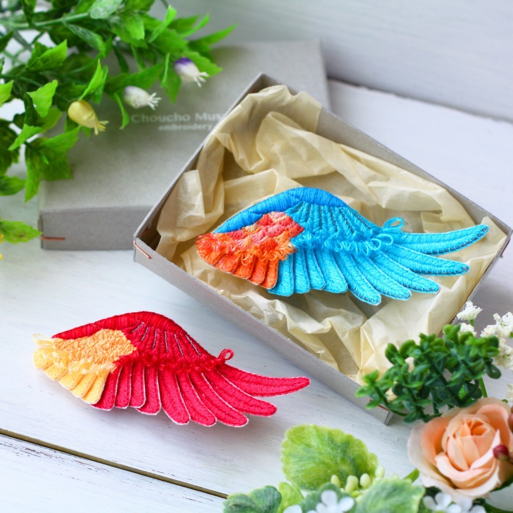 受注制作】立体刺繍/鳥の片翼＊カワセミの刺繍ブローチ ブローチ