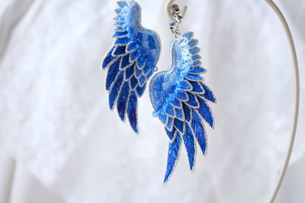 中国安徽省博物館限定 伝統点翠イヤリング ハンドメイド くじゃくの羽