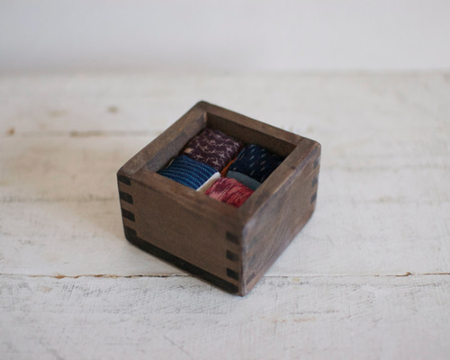 アンティーク キューブピンボックス 小 ピンクッション 硝子の待ち針 garagesale_hs2729