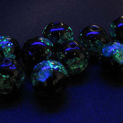ほたる玉 ピアス silver925 コットンパール とんぼ玉 蓄光 ホタル ガラス 沖縄 琉球 エメラルドグリーン 4枚目の画像