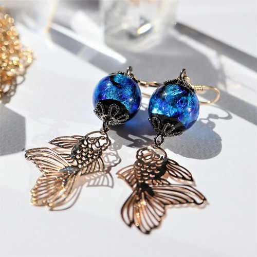 のんたん14kgfNaturalTurquoiseCarvingピアス 14kgf☆天然石クリスタル（水晶） デザインピアス | iichi 日々