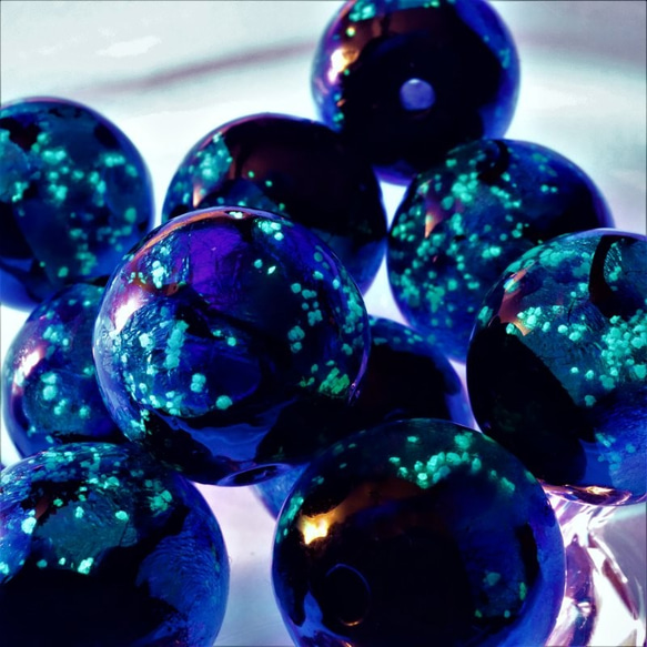 ネックレス ほたる玉 とんぼ玉 16mm コットンパール 雫 紐 コード 光る ガラスビーズ 沖縄 琉球 工芸 ブルー 3枚目の画像