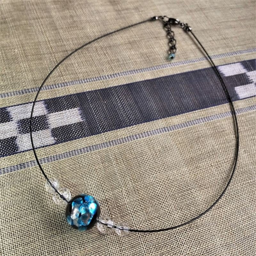 ♥とても古い　ガラス玉　ネックレス　トンボ玉　７４ｃｍ　とんぼ玉　骨董　古玩 ブルー 銀箔 ガラス トンボ玉 ネックレス ステンレスチェーン 青