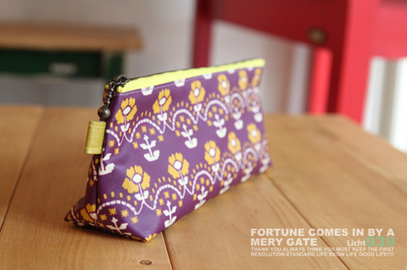 ペンケース（マチ付・ラミネート・フラワー） 2枚目の画像