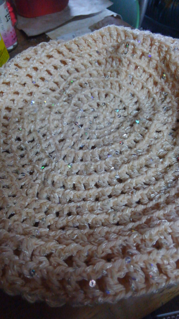 キラキラ　スパンコールの糸帽子 4枚目の画像