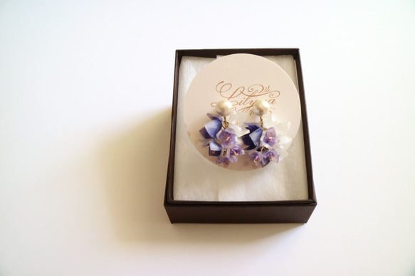 Marimo 紫藤色耳環或耳環 第9張的照片