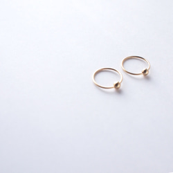 送料無料【14kgf】月フープピアス ラウンドボール／S　プレーン  ゴールド　華奢　シンプル  ユニセックス 8枚目の画像