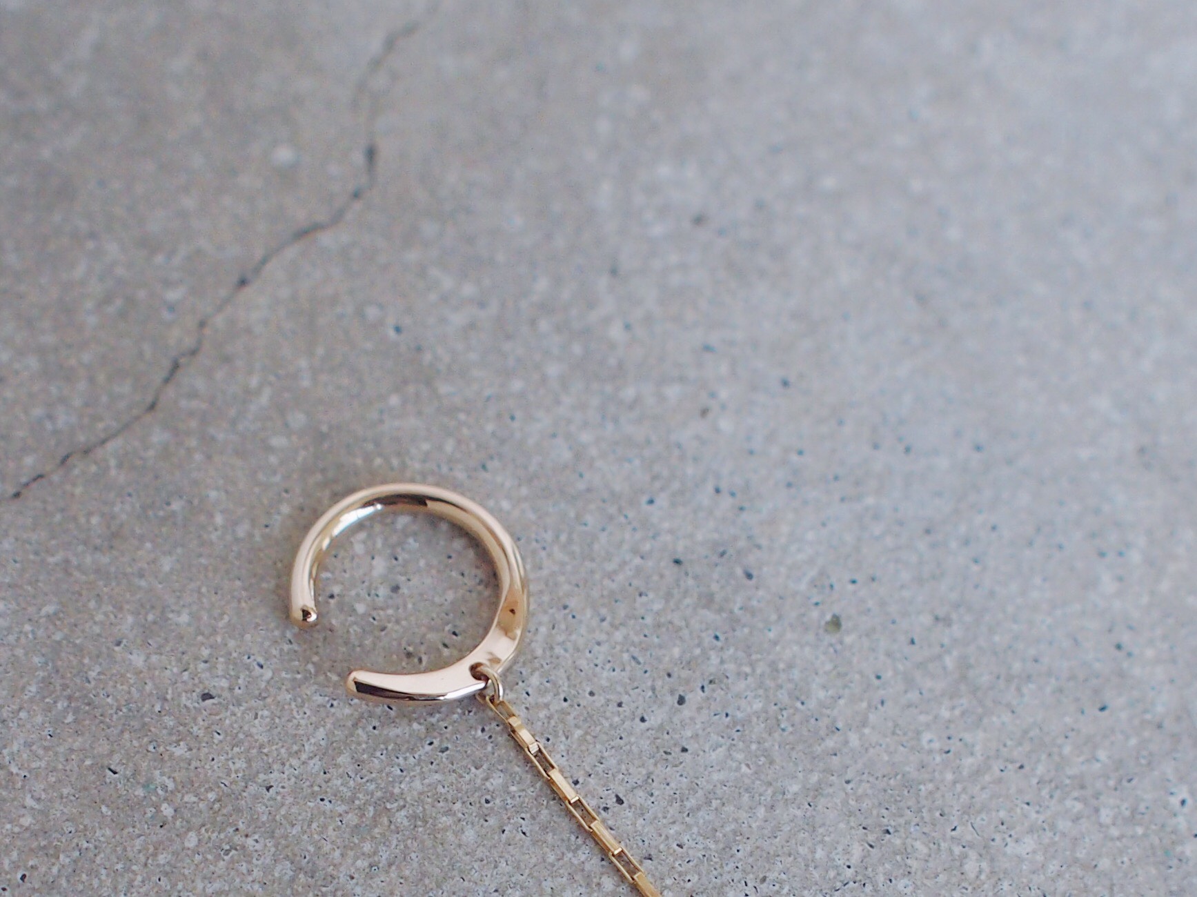 再販＊送料無料【14kgf】三日月 ボックスチェーンイヤーカフ／（片耳用）