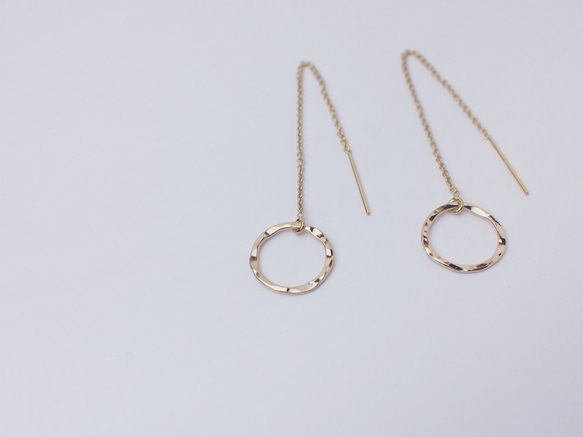 送料無料 *再販*【14kgf】月チェーンピアス／槌目／S　ゴールド　華奢　シンプル 7枚目の画像