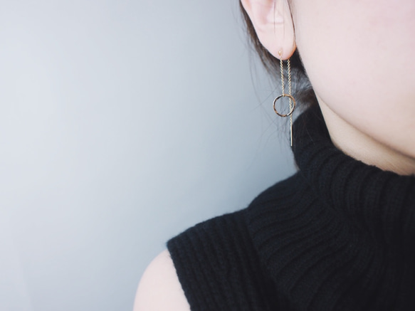 送料無料 *再販*【14kgf】月チェーンピアス／槌目／S　ゴールド　華奢　シンプル 9枚目の画像