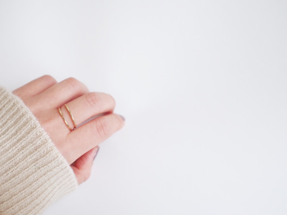 送料無料【14kgf】月リング／槌目　レイヤード２Wayリング（5号〜18号） 1枚目の画像