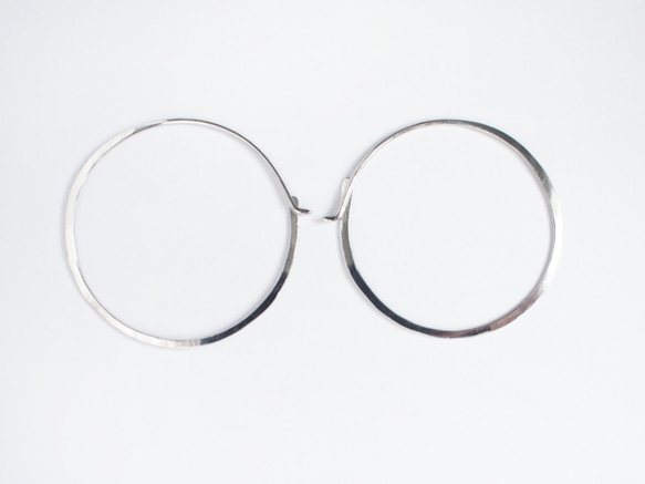 【SV935】銀月ピアス／L　フープ　シルバー　華奢　シンプル 1枚目の画像