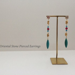 Oriental Stone Pierced Earrings 1枚目の画像