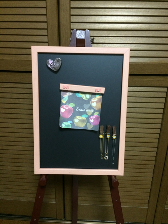 【Creema限定新春福袋】木製黒板マグネットボード(さくら)A3&木製マグネットバー(リボンモチーフ)+おまけ 1枚目の画像
