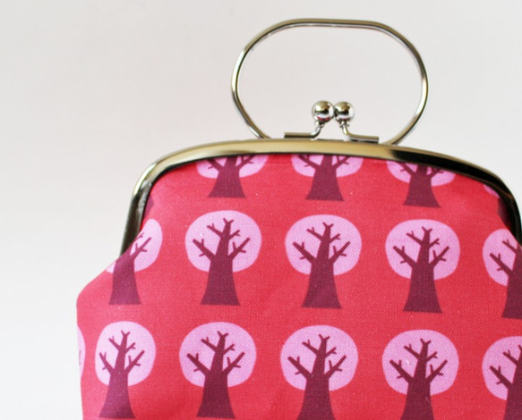 ハンドバッグがま口・ピンクの木 1枚目の画像