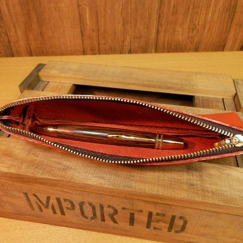 ハンドメイド☆鮮やかなオレンジのレザー♪ペンケースです!日本製／本