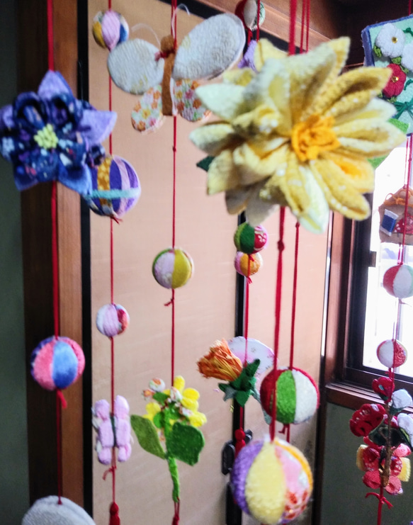 つまみ細工、吊るし飾り　四季の花(１２ヶ月の花) 2枚目の画像