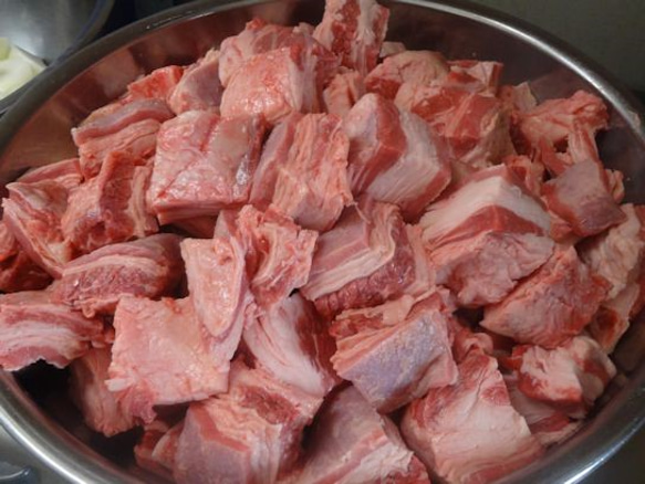 【お店おすすめ】A5ランク和牛ホホ肉の赤ワイン煮込みパイ包み 2枚目の画像