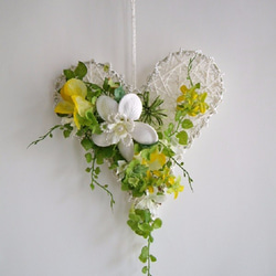 福招きクローバーの造花アレンジメント（プルメリア）・ドアリース・ウォールデコに。 1枚目の画像