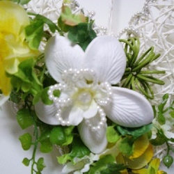 福招きクローバーの造花アレンジメント（プルメリア）・ドアリース・ウォールデコに。 2枚目の画像