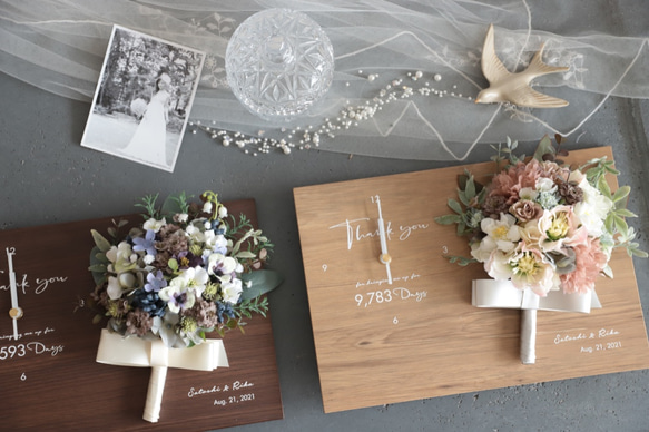 特典付き！　結婚式のご両親贈呈品やお祝いに♪木製パネルの花時計・ブラウン 2枚目の画像