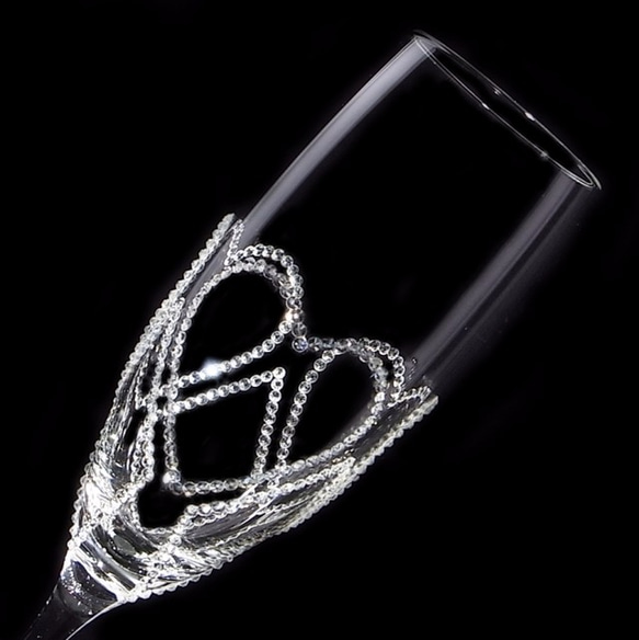 シャンパングラス　３連ハート＆ダイヤ　デコグラス 1枚目の画像