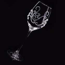 白ワイングラス　ティアラ＆イニシャル　筆記体　デコグラス 2枚目の画像