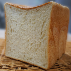北海道産小麦の角食パン（2斤） 1枚目の画像