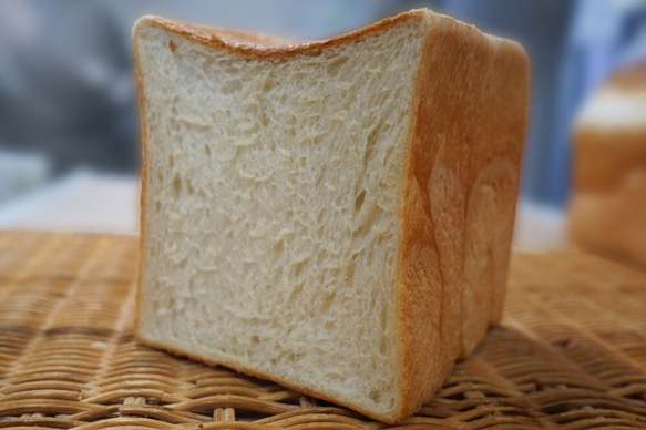 北海道産小麦の角食パン（2斤） 1枚目の画像