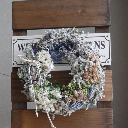 白いナチュラルドライフラワー＆プリザーブドフラワーのリース ドライ
