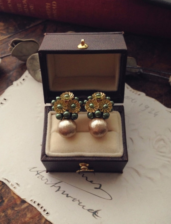 *Last1/limited*fleuron”beige”(pierced earrings・両耳用) 2枚目の画像