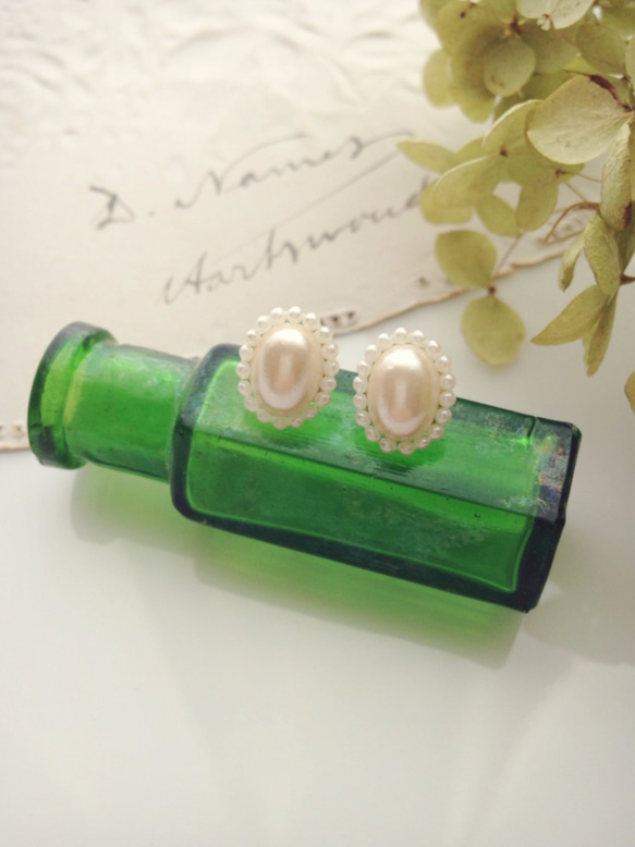 "vintage"petit blanc(pierced earrings・両耳用) 2枚目の画像