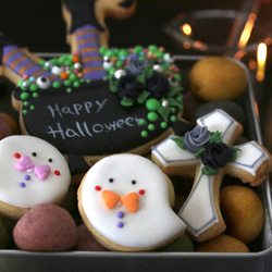 ＜ハロウィン・魔女のクッキー缶＞Halloween icingcookies 2枚目の画像